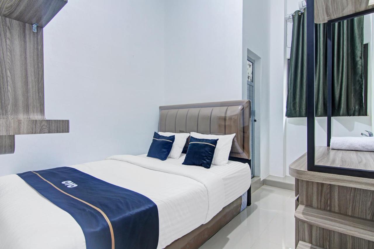 Oyo 90704 Nabila Residence Syariah パダン エクステリア 写真