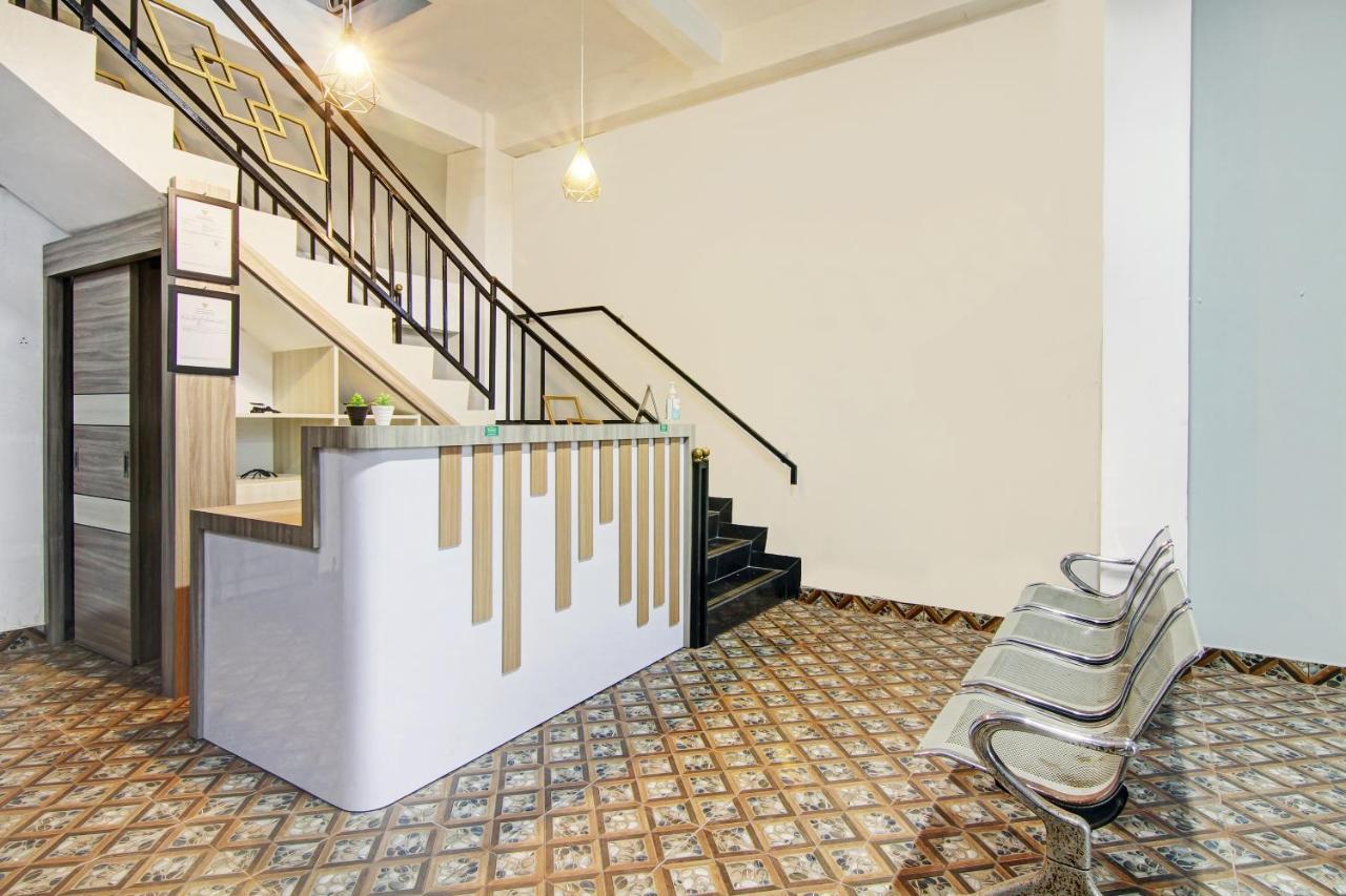 Oyo 90704 Nabila Residence Syariah パダン エクステリア 写真