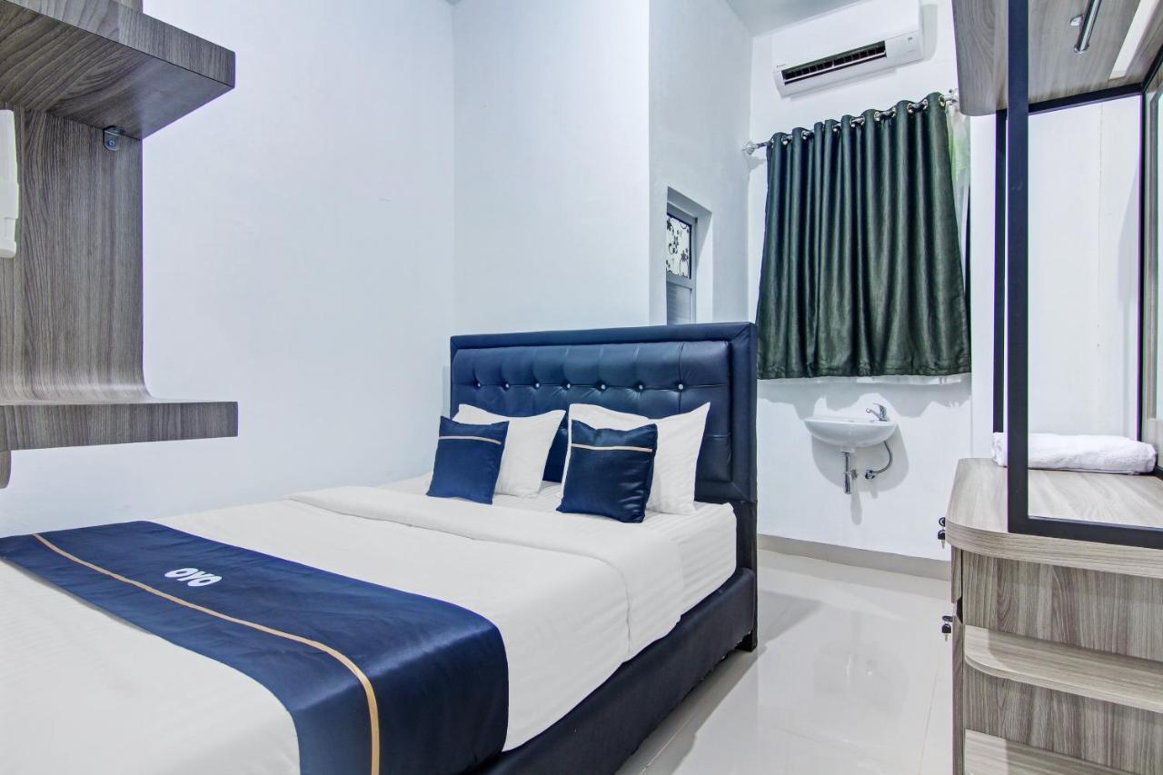 Oyo 90704 Nabila Residence Syariah パダン エクステリア 写真